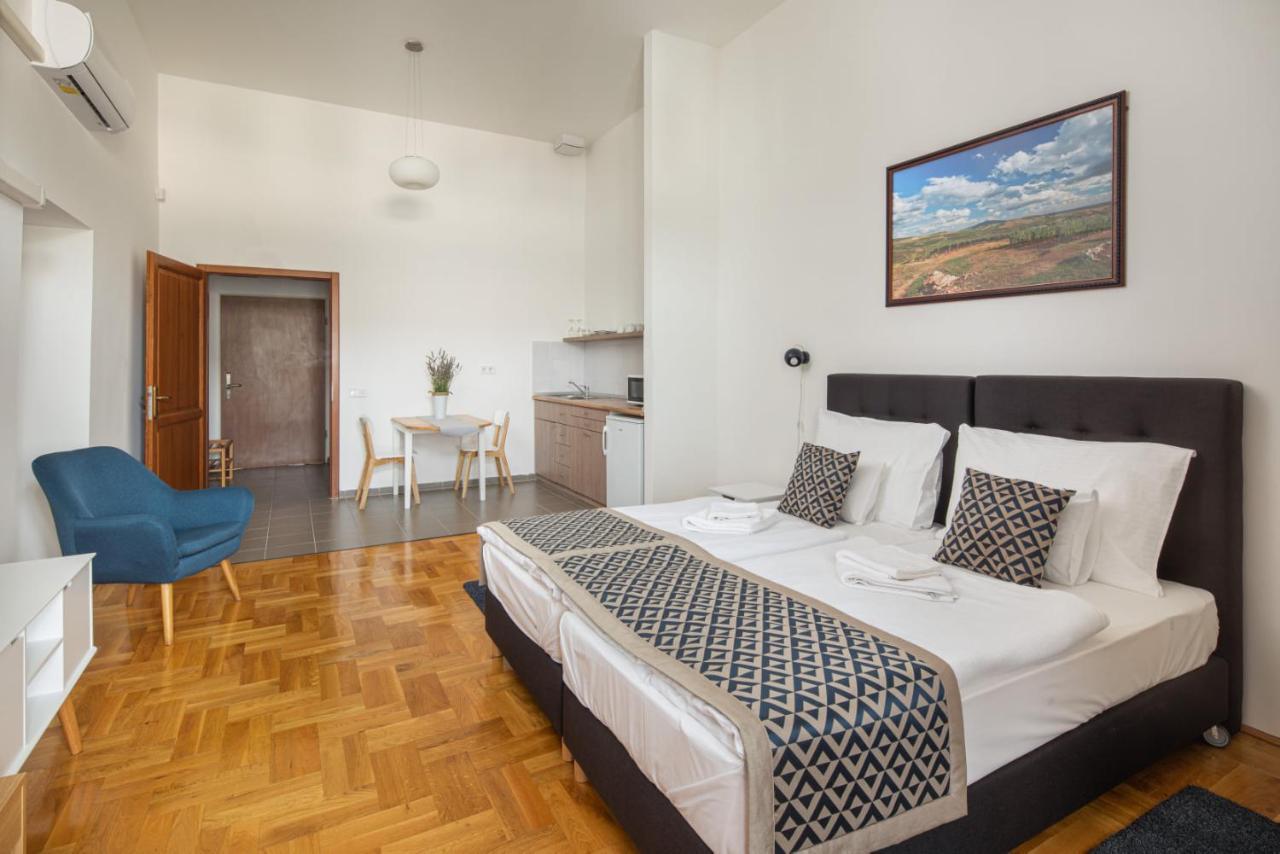 Grossmann Haz Aparthotel 4*
